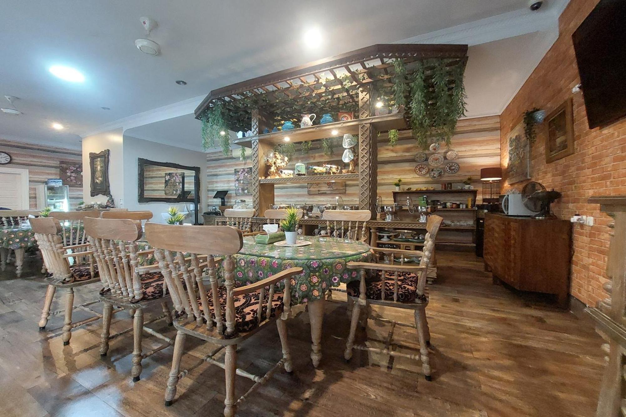 Nonie'S Huis Hotel เมดาน ภายนอก รูปภาพ