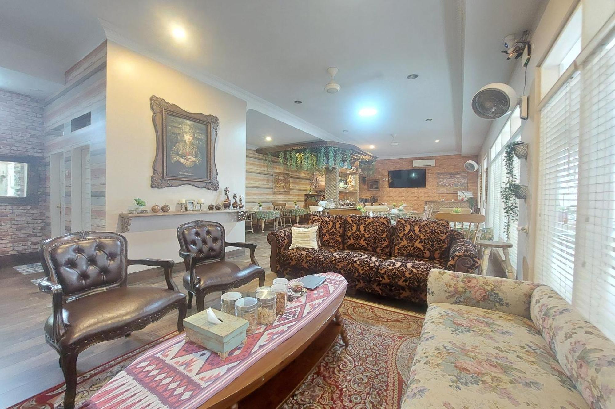Nonie'S Huis Hotel เมดาน ภายนอก รูปภาพ