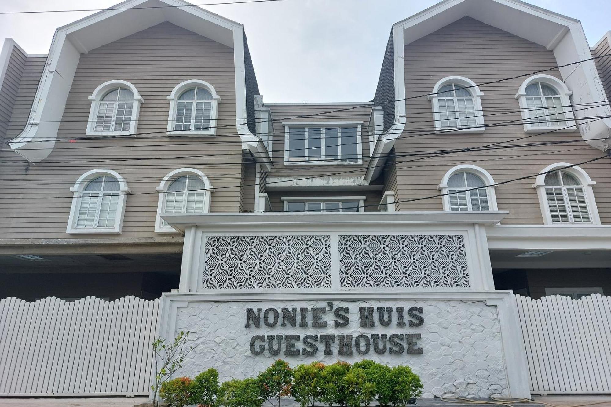 Nonie'S Huis Hotel เมดาน ภายนอก รูปภาพ
